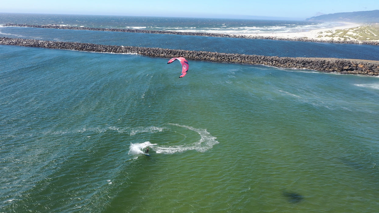 Oregon Kitesurfing Session